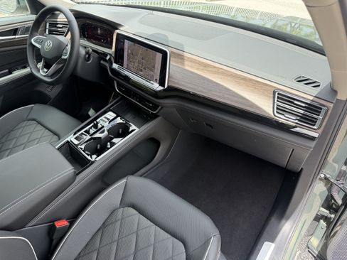 New 2026 Volkswagen Atlas SEL Premium R-Line AWD/4WD image 13