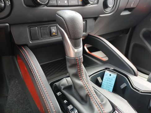 Used 2025 Nissan Frontier PRO-4X AWD/4WD image 24