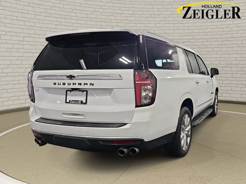 Used 2024 Chevrolet Suburban High Country w/ Max Trailering Package AWD/4WD image 5