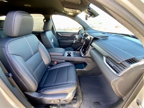 New 2026 GMC Acadia Elevation w/ Elevation Premium Package image 27