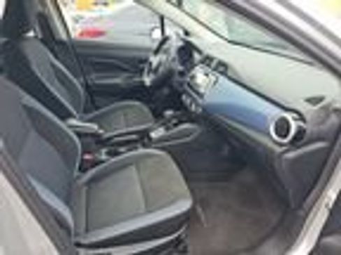 Used 2024 Nissan Versa SV FWD image 5
