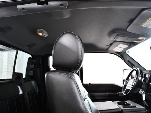 Used 2015 Ford F250 Lariat w/ Chrome Package image 18