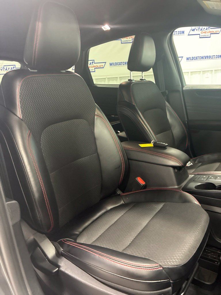 Used 2025 Ford Escape ST-Line FWD image 35