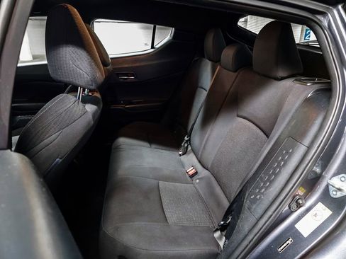 Used 2018 Toyota C-HR XLE image 21