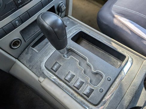 Used 2006 Jeep Grand Cherokee Laredo image 8