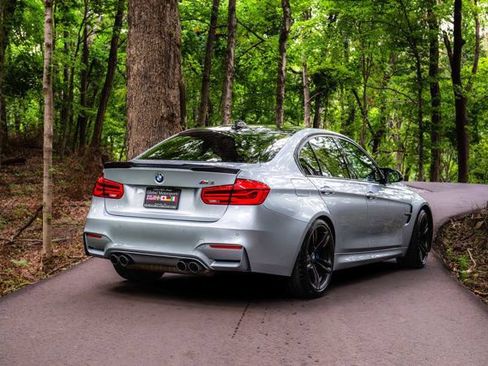 Used 2016 BMW M3 RWD image 3
