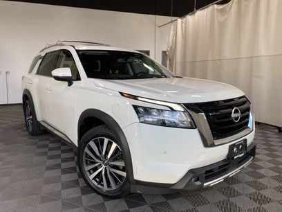 Used 2022 Nissan Pathfinder Platinum w/ Cargo Package