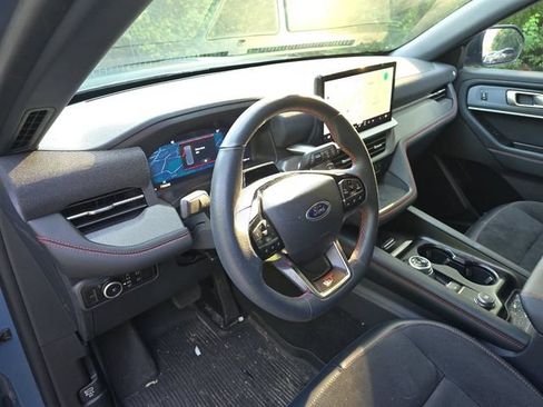 Used 2025 Ford Explorer ST RWD image 14