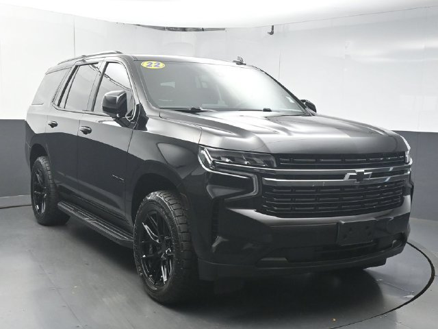 Used 2022 Chevrolet Tahoe RST w/ Luxury Package AWD/4WD image 2
