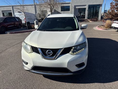 Used 2014 Nissan Rogue SV w/ SV Family Package image 3