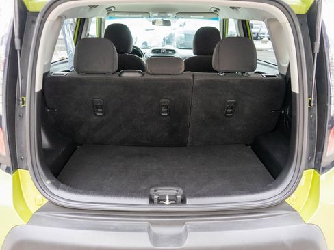 Used 2016 Kia Soul image 29