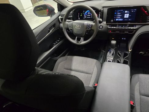 Used 2026 Toyota Camry LE FWD image 34