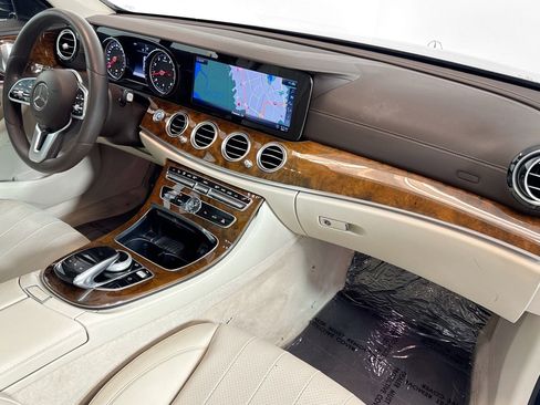Used 2019 Mercedes-Benz E 300 image 28
