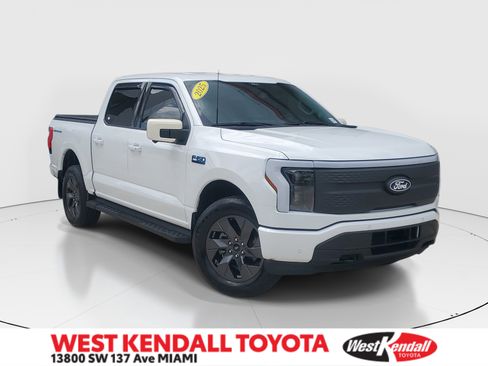 Used 2025 Ford F150 Lightning Flash image 1