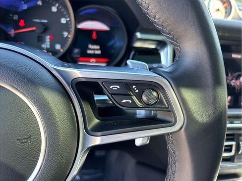 Used 2020 Porsche Macan AWD/4WD image 26