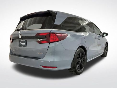 Used 2023 Honda Odyssey Sport image 3