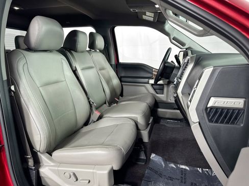 Used 2015 Ford F150 Lariat image 31