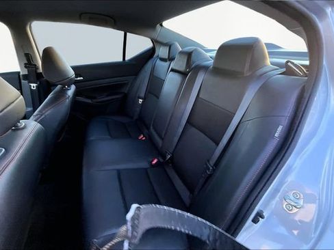 Used 2024 Nissan Altima 2.5 SR image 16