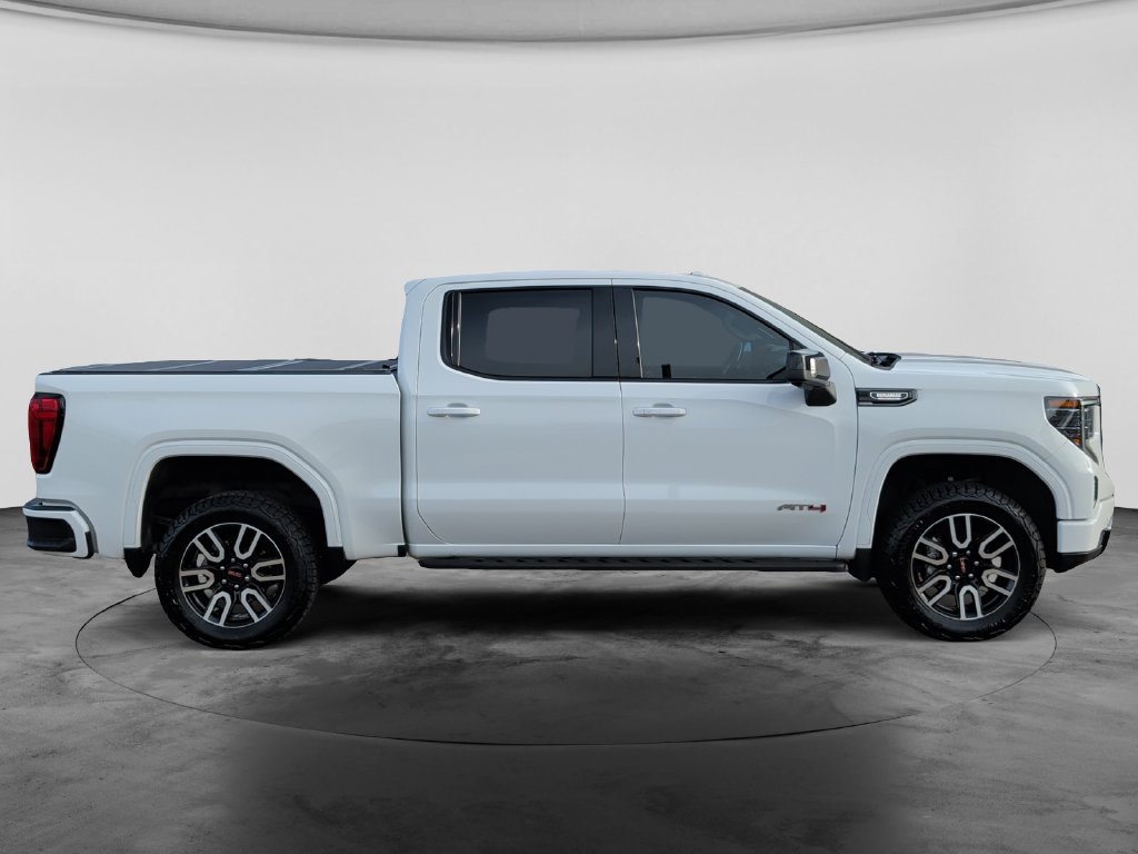 Used 2024 GMC Sierra 1500 AT4 w/ Technology Package AWD/4WD image 8