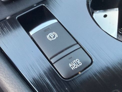 Used 2021 Nissan Rogue SV FWD image 25