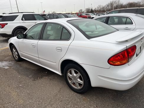 Used 2004 Oldsmobile Alero GL image 10