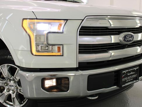 Used 2016 Ford F150 Lariat w/ Equipment Group 502A Luxury AWD/4WD image 12