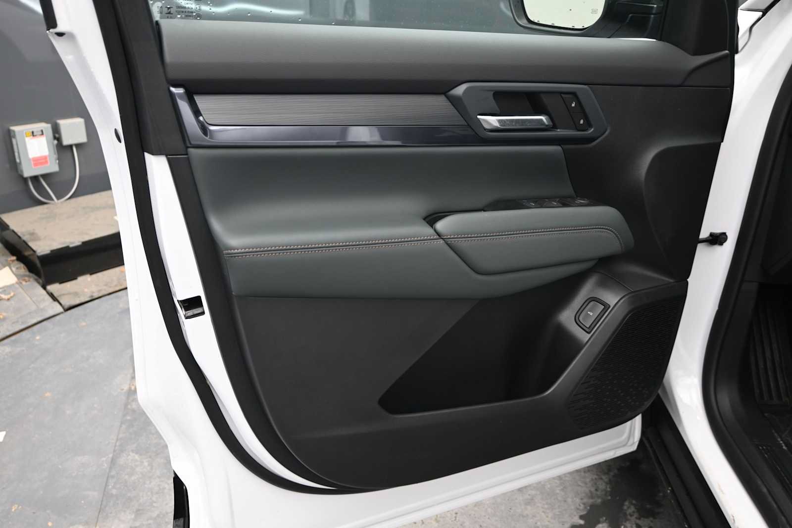 New 2027 GMC Terrain AT4 w/ LPO, Hit The Road Package AWD/4WD image 12