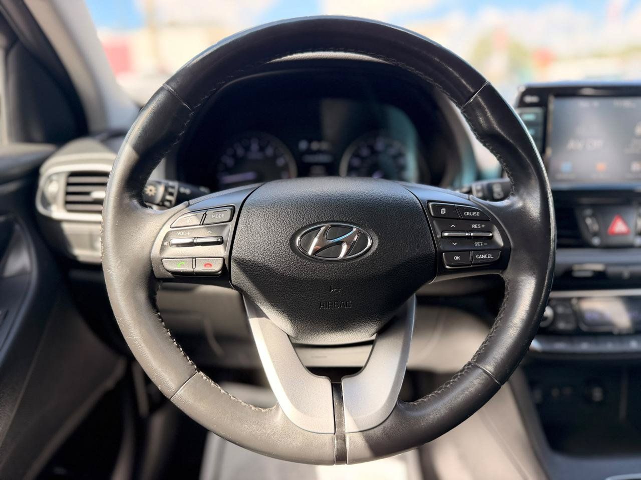 Used 2018 Hyundai Elantra GT w/ Style Package 02 FWD image 18