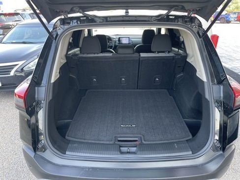 Certified 2023 Nissan Rogue SV image 7