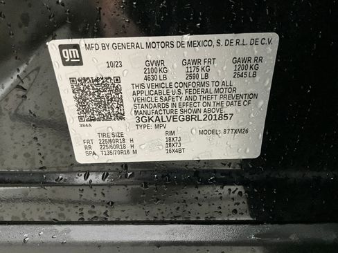 Used 2024 GMC Terrain SLT image 30