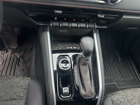 Used 2023 Chevrolet Colorado Z71 w/ Z71 Convenience Package 2 image 23