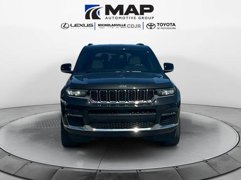 Used 2023 Jeep Grand Cherokee L Limited image 9