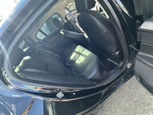 Used 2018 Jaguar XE Premium image 18