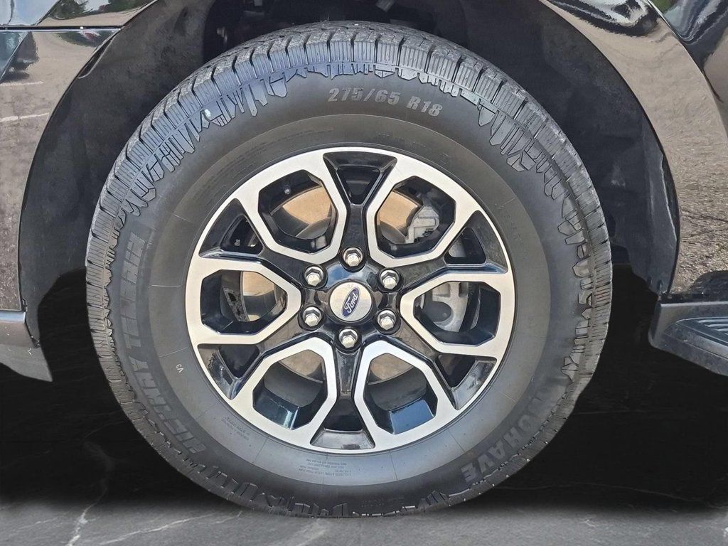 Used 2023 Ford Expedition XLT AWD/4WD image 31