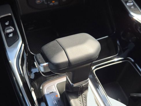 Certified 2024 Kia Sorento SX image 24