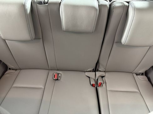 Used 2018 Toyota Highlander Limited image 17