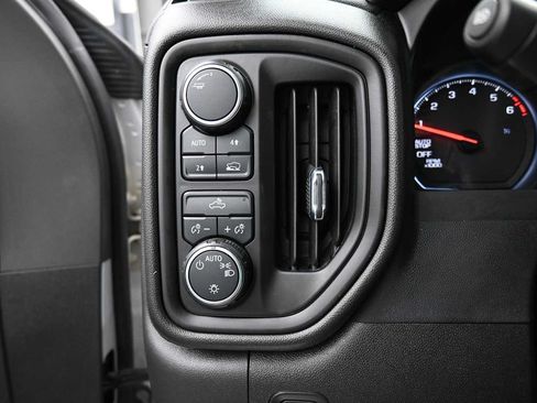 Used 2022 Chevrolet Silverado 1500 W/T w/ WT Value Package AWD/4WD image 8