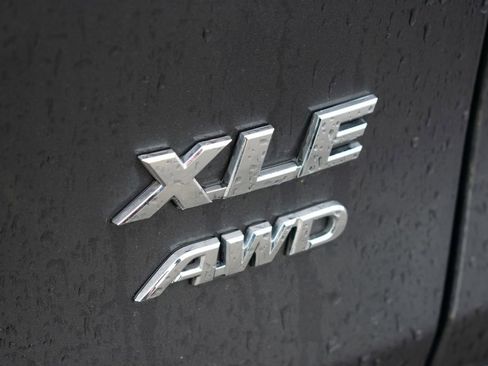 Used 2025 Toyota RAV4 XLE Premium image 13