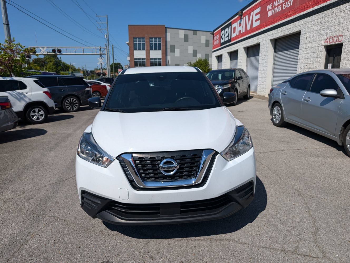 Used 2020 Nissan Kicks S FWD image 4