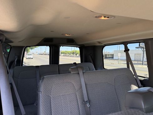 Used 2014 Chevrolet Express 2500 LT w/ LT Preferred Equipment Group RWD image 19