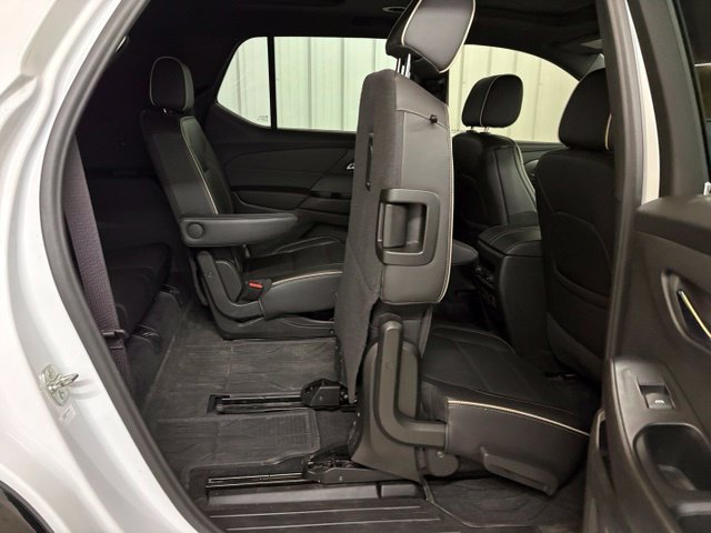 Used 2023 Chevrolet Traverse Premier w/ Redline Edition AWD/4WD image 21