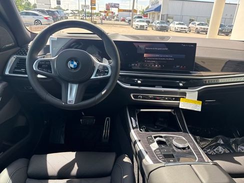 New 2026 BMW X5 xDrive40i w/ M Sport Package AWD/4WD image 11