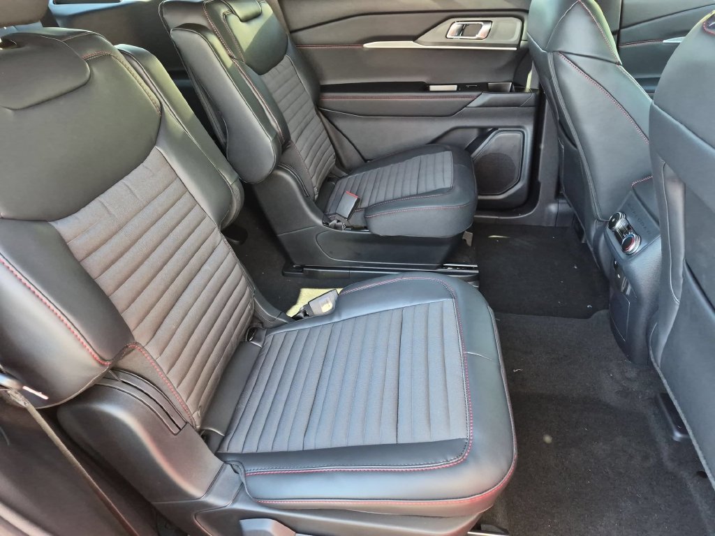New 2027 Ford Explorer ST-Line AWD/4WD image 20