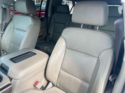 Used 2019 GMC Yukon XL SLT w/ Open Road Package RWD image 13