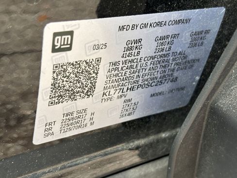 Used 2025 Chevrolet Trax LT w/ LT Convenience Package FWD image 21