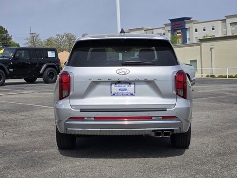 Used 2024 Hyundai Palisade Calligraphy image 6