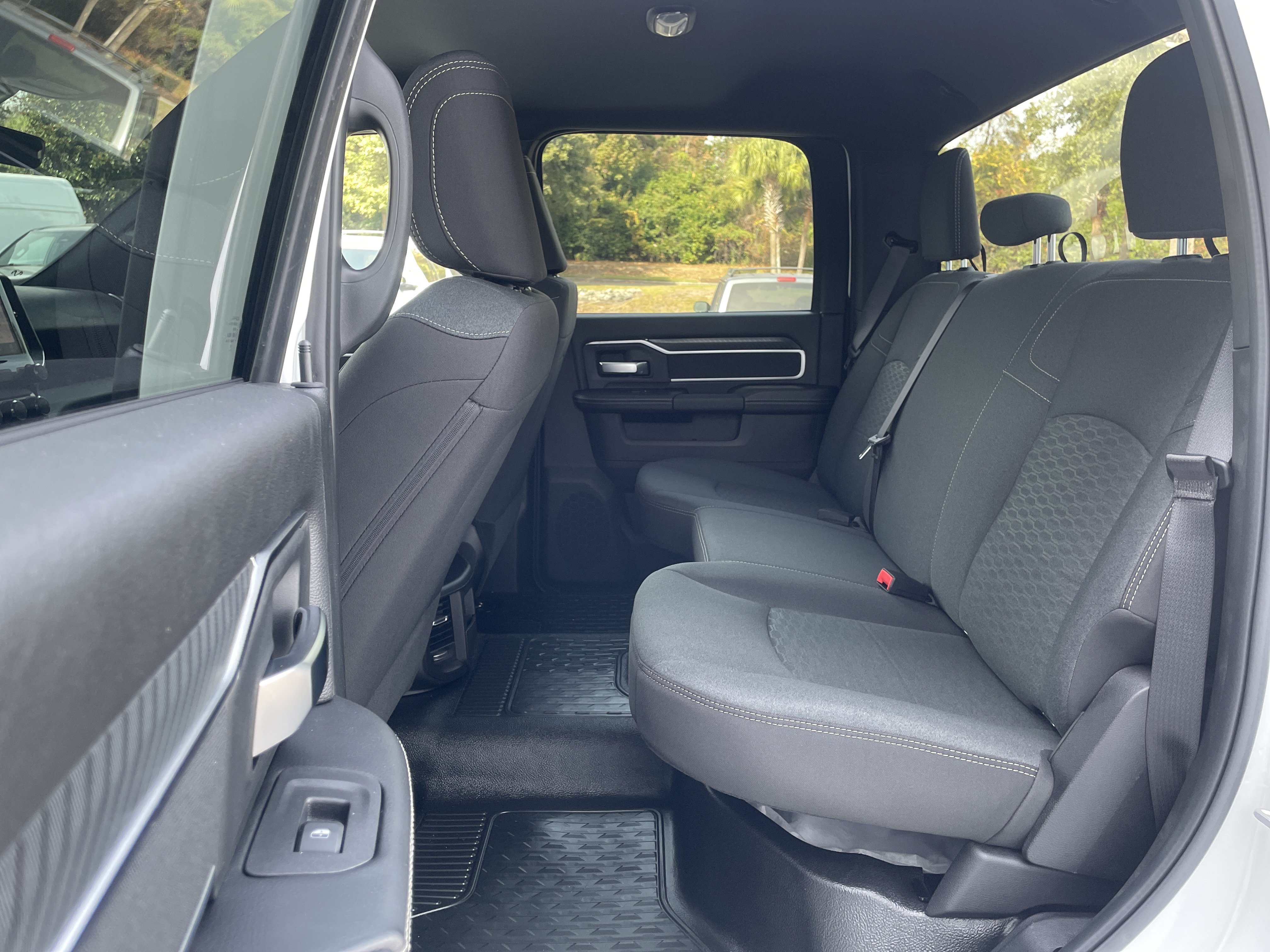 Used 2025 RAM 3500 Big Horn AWD/4WD image 27