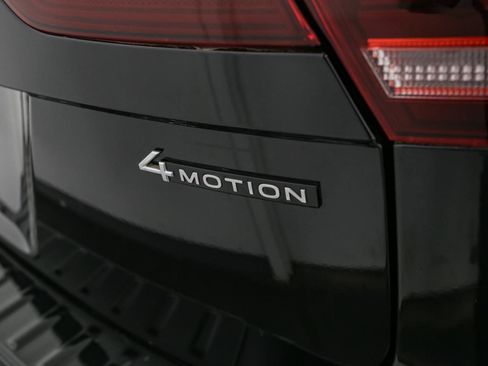 Certified 2024 Volkswagen Tiguan S image 11