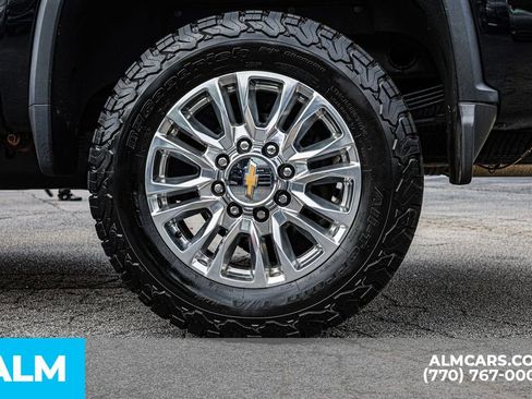 Used 2023 Chevrolet Silverado 2500 High Country w/ Z71 Off-Road Package image 18