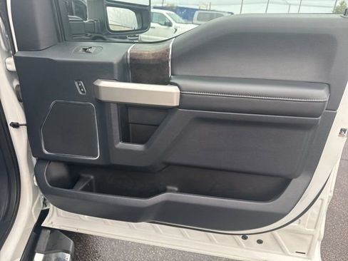 Used 2022 Ford F250 Lariat w/ Lariat Ultimate Package AWD/4WD image 18